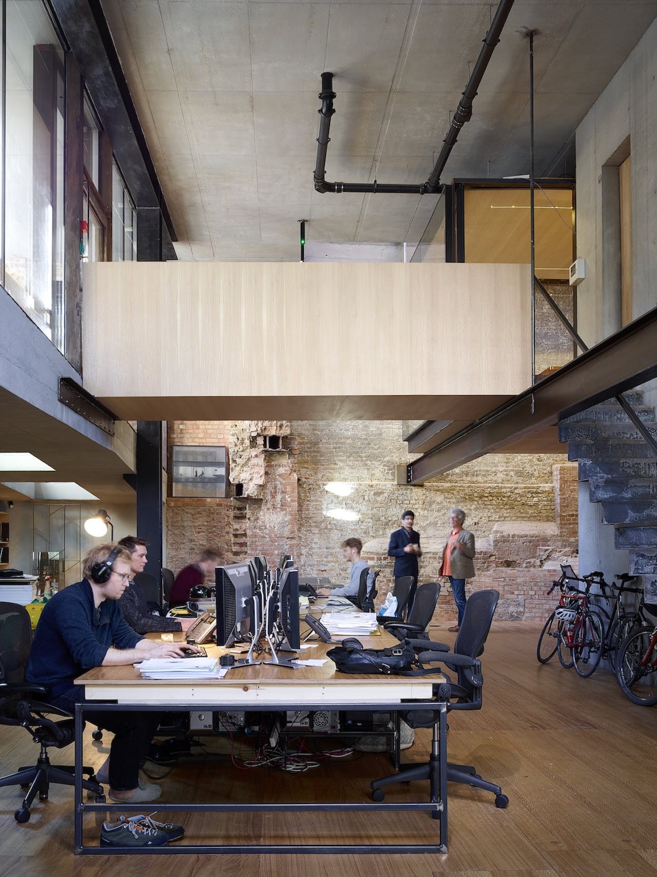 סביבה מקצועית שמייצגת סדר, שקיפות וממשל תאגידי תקין